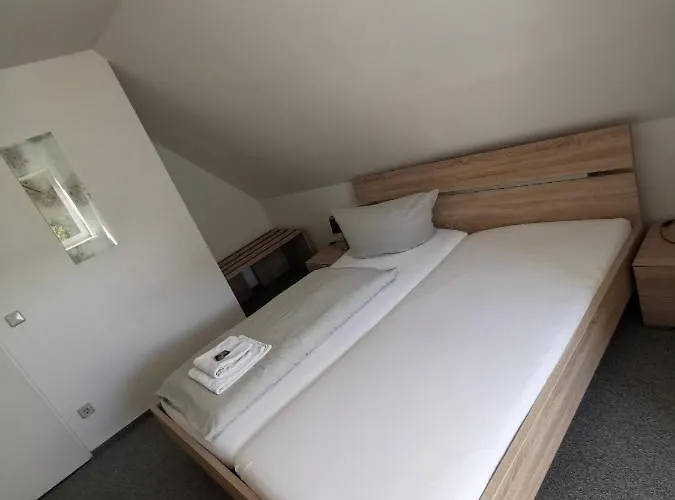 Hotell Franziska 3*