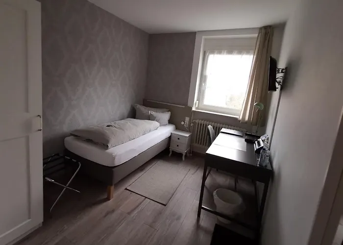 Hotell Franziska 3*